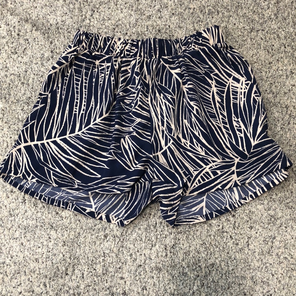 Perfect summer time shorts! Never worn